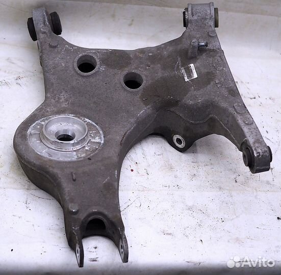 Задний нижний правый рычаг range rover sport 2 рес