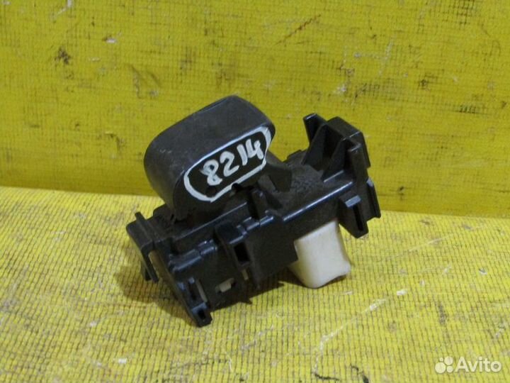 Кнопка стеклоподъёмника Toyota Corolla 150 06-12г