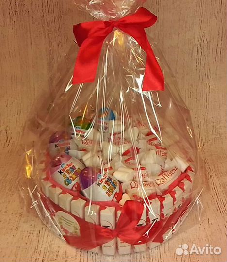 Торт из киндеров. Сладкий подарок на день рождения