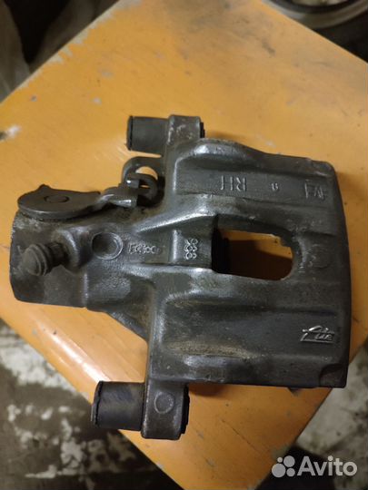 Суппорт на Форд focus 2