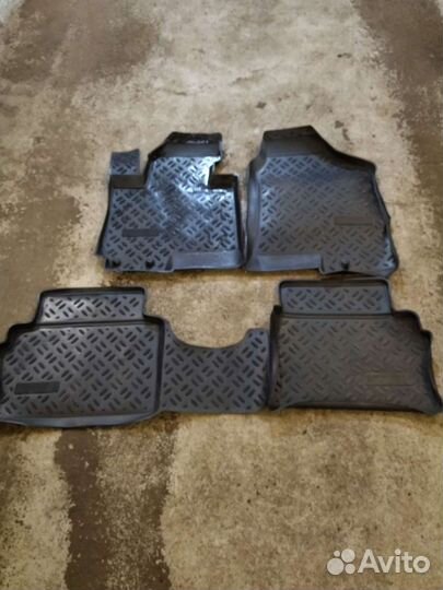 Автомобильные коврики бу резиновые