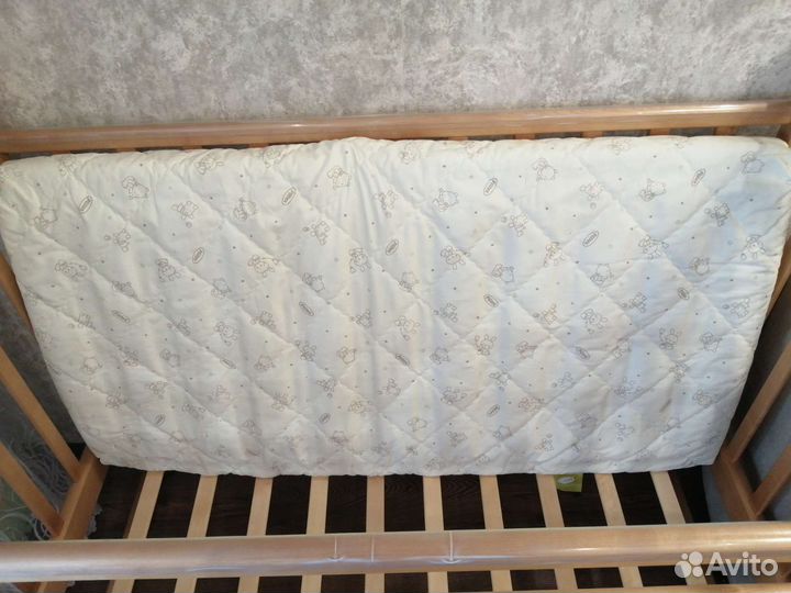 Кроватка детская