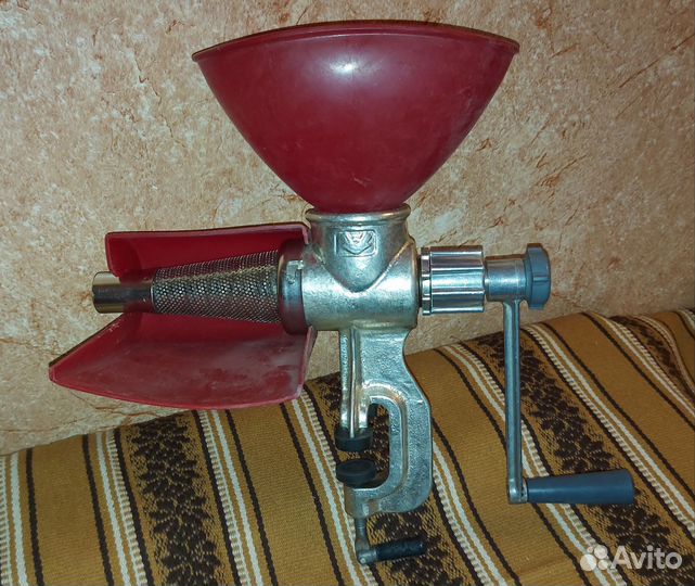 Соковыжималка для помидоров