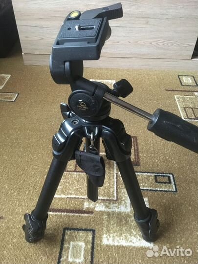 Штатив Giottos с головкой Giottos MH5001