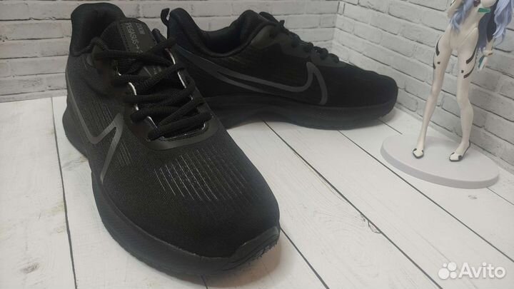 Кроссовки мужские типа Nike