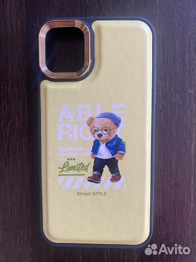 Чехлы на iPhone 11