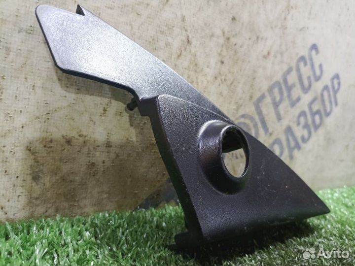 Накладка двери передняя правая Chevrolet Lacetti