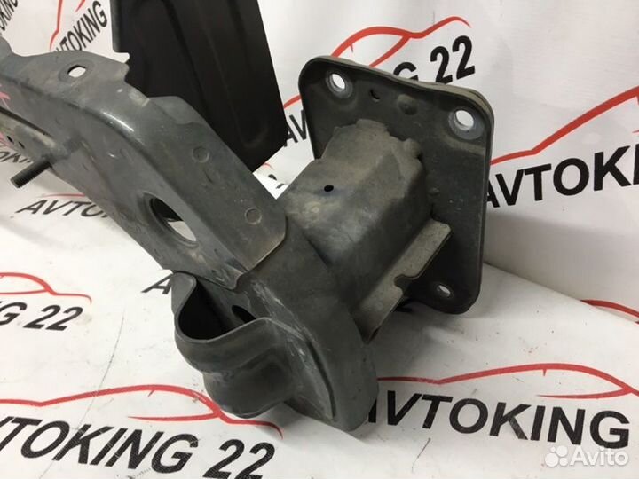 Усилитель бампера передний Mitsubishi Outlander