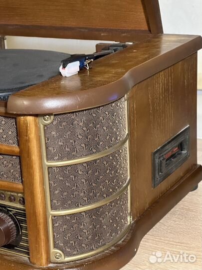 Ретро проигрыватель