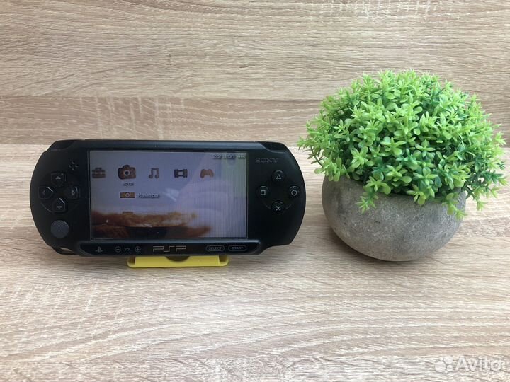 М.25792 Sony PSP E1008 2C