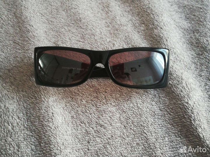 Солнцезащитные очки женские брендовые