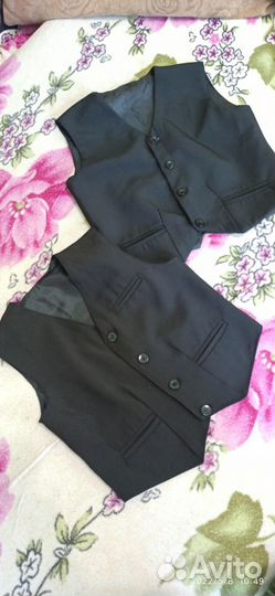 Жилетка для мальчика школьная