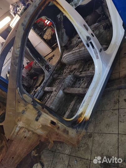 Боковина левая Hyundai Solaris 2 белый