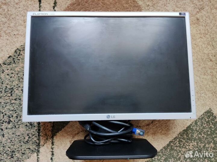 Монитор LG Flatron L192WS