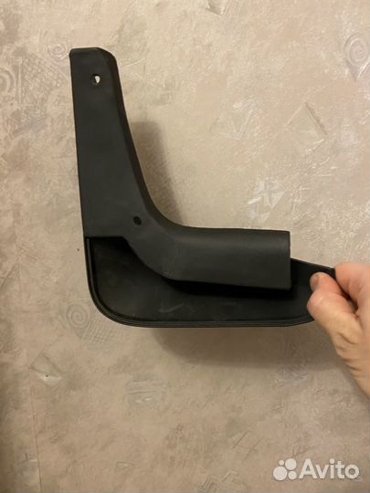 Брызговик задний правый Тойота Камри v40