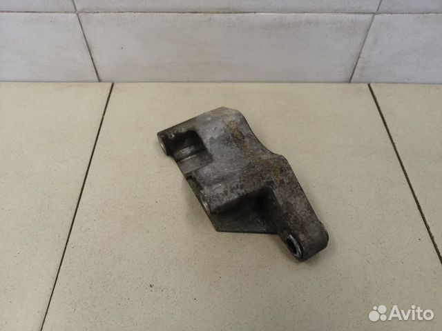 Кронштейн генератора Mohave 2009