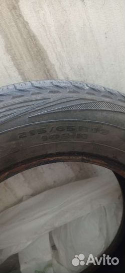 Kumho Road Venture APT KL51 215/65 R16