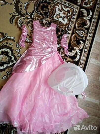 Фартук, блузка, платье