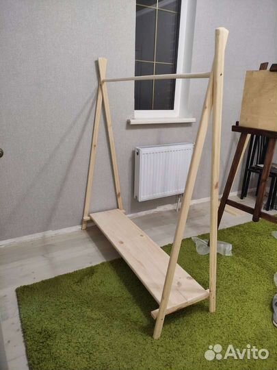 Стойка напольная для одежды