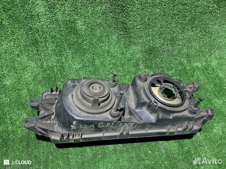 Фара на mitsubishi galant E32A