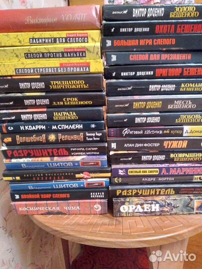 Книги(детективы,криминальные романы и классика)