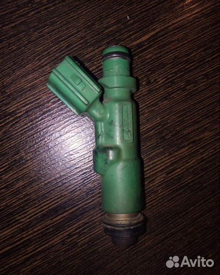 Форсунка Toyota Corolla NZE121 1nzfe