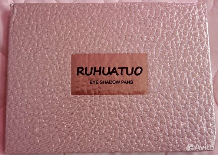 Палитры теней, румяна,помады