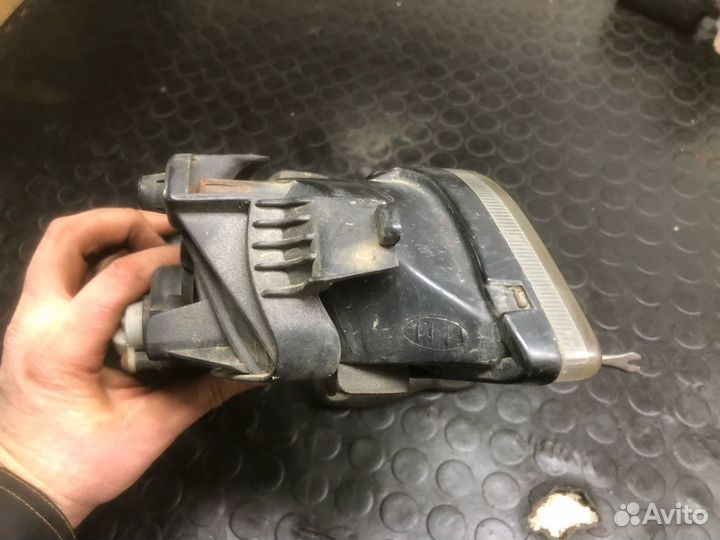 Фара противотуманная левая Ssangyong Rexton 1