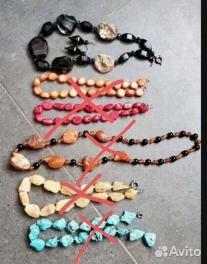 Бусы из натуральных камней и пластика