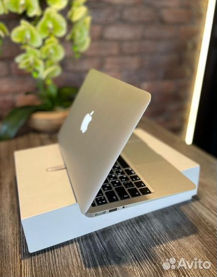 Apple MacBook Pro 11