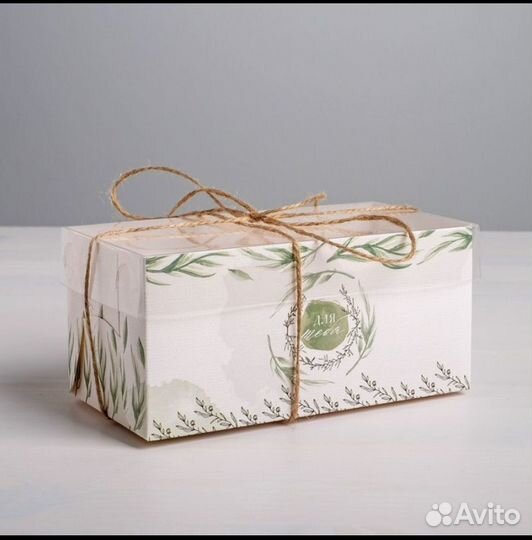 Коробка подарочная с прозрачной крышкой