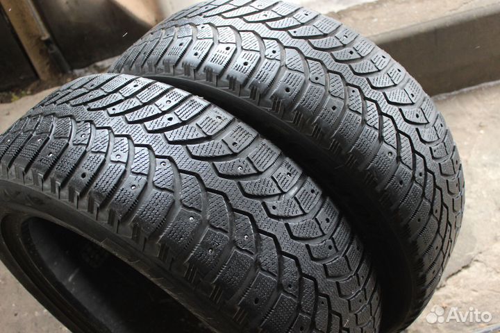 Bridgestone Blizzak Spike-01 225/55 R18 98T