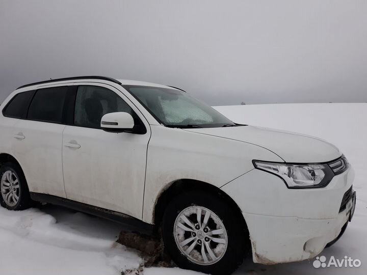 Mitsubishi Outlander 2.4 CVT, 2014, 155 000 км