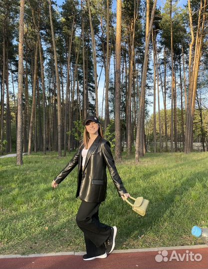 Кожаный пиджак zara