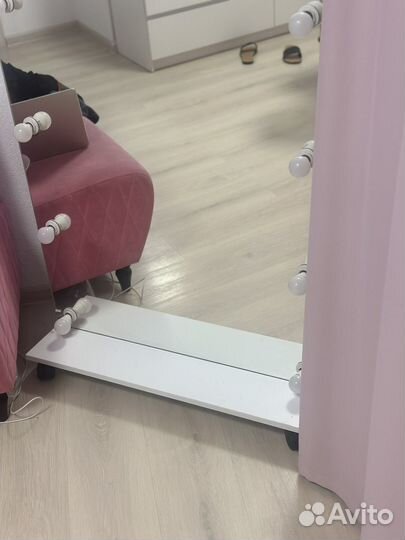 Зеркало гримерное напольное