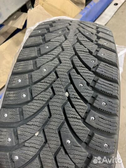 Formula Winter 215/65 R16 98T