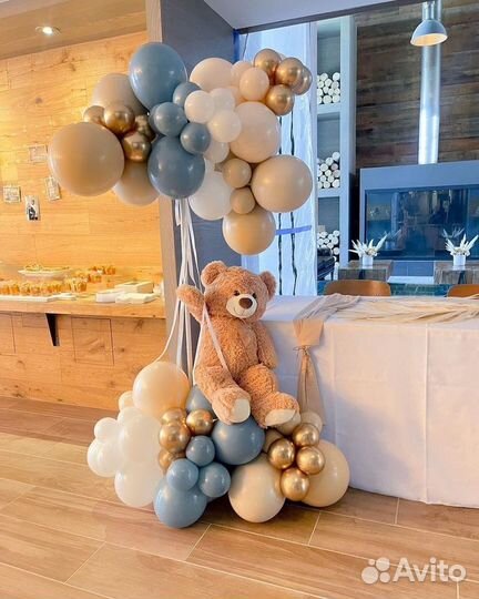 Фотозона с плюшевым мишкой