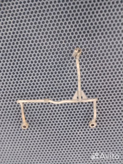 Yamaha FZR750 масляный тройник