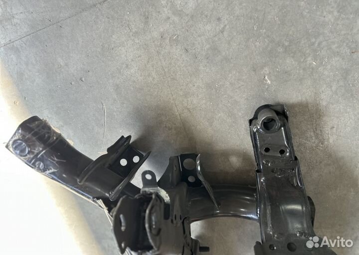 Подрамник Toyota rav4,Harrier/Hybrid,lexus NX