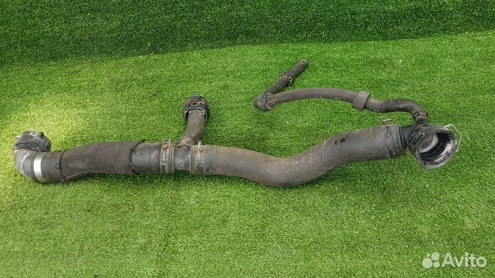 Патрубок системы охлаждения vw passat B6 BZB