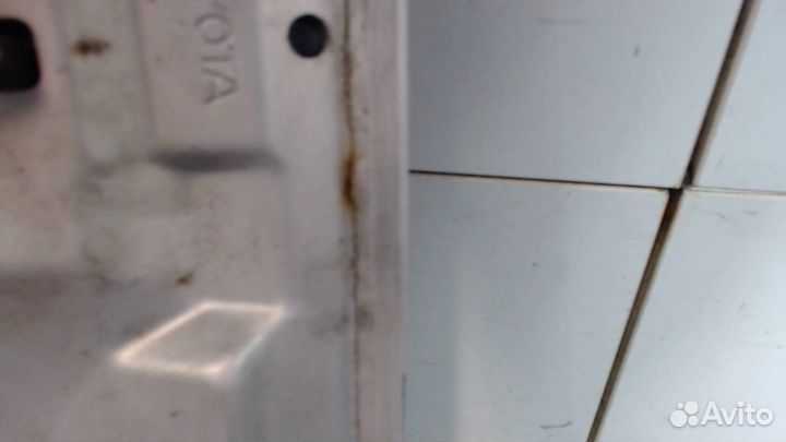 Капот Toyota Previa (Estima), 1993