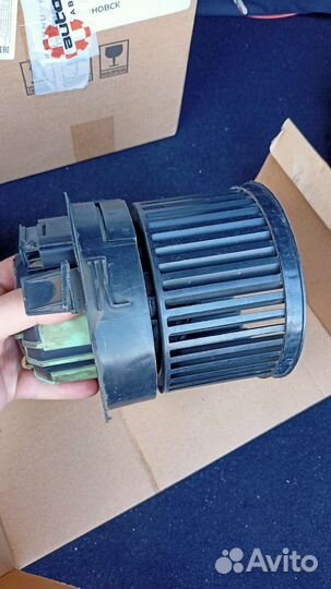 Мотор отопителя печки citroen С4
