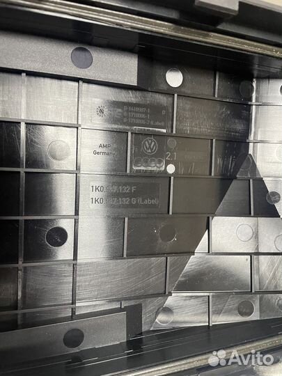 Блок предохранителей Фольксваген Гольф 6