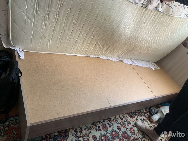 Кровать односпальная