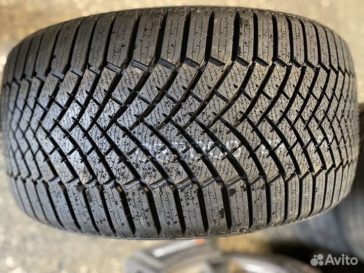 Yokohama BluEarth Winter V906 285/40 R22 и 325/35 R22