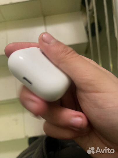 Правый наушник airpods 2 с кейсом