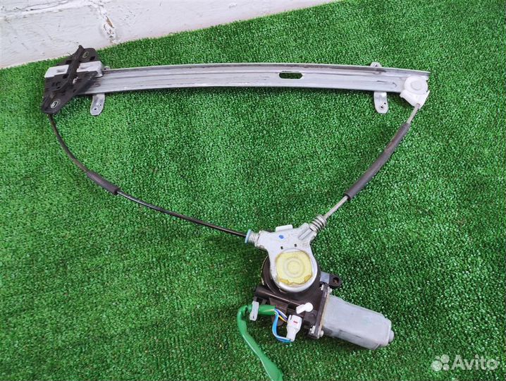 Стеклоподъемник передний правый Honda CR-V 2 (RD5