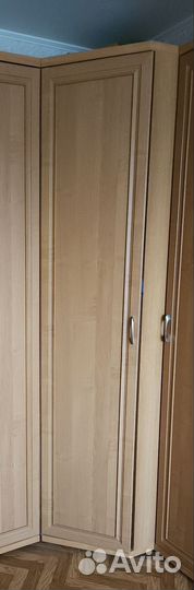 Угловой шкаф