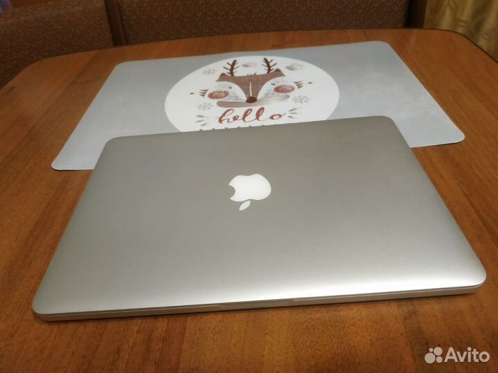 Продам Apple MacBook 13 2016 года на 128gb