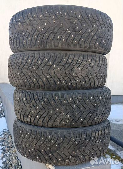 Nokian Tyres Hakkapeliitta 8 185/60 R15